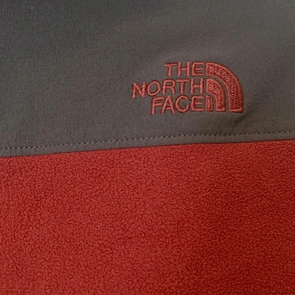 North Face mens pullover quarter zip sweater - Picture 5 of 6